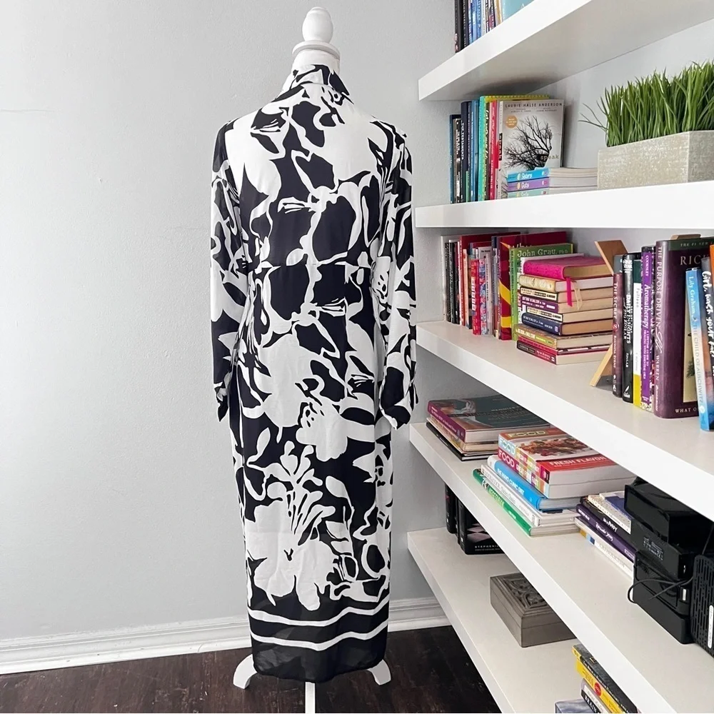 AREA STARS White & Black Sheath Dress, Size Medium